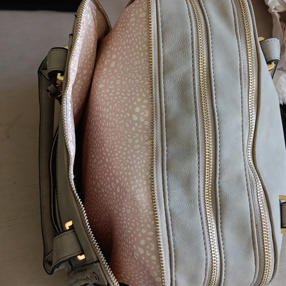 Gray Shoulder Bag - Picture 9 of 9